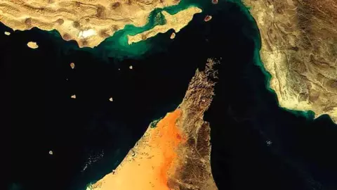 چرا قیمت نفت با بازگشایی تنگه هرمز کاهش نمی‌یابد؟ / لجستیک و بیمه، عوامل تازه تعیین‌کننده بازار انرژی