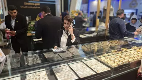 دهمین نمایشگاه بین‌المللی طلا و جواهر شیراز با حضور ۱۰۴ شرکت از ۸ استان آغاز به کار کرد